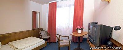 Hotel Restaurant Maitre Wernau Habitación foto